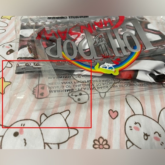 Lollipop Chainsaw Promo Items Inflatable Chainsaw and Metal Nick Head Keychain - Picture 12 of 16